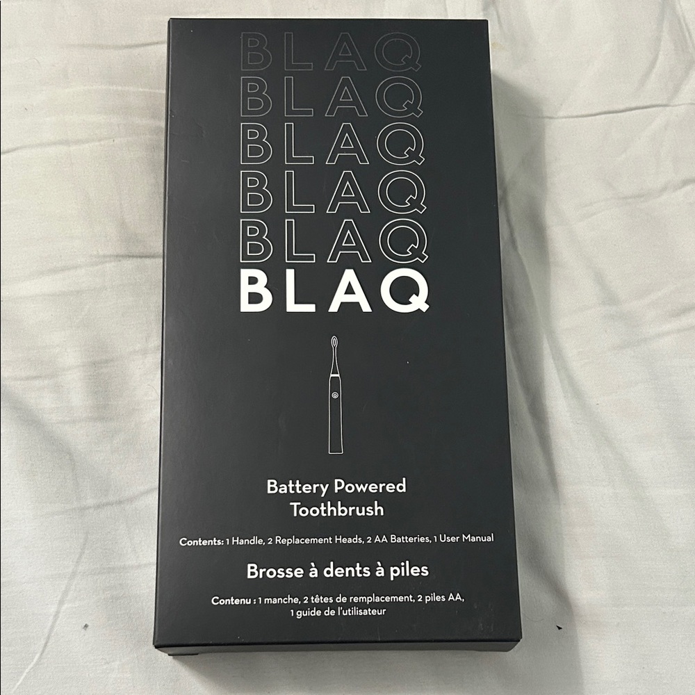 NEW 🆕 Set of BLAQ Battery Powered Toothbrush with 2 replacement heads/batteries